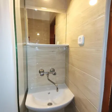 アパート Kastely