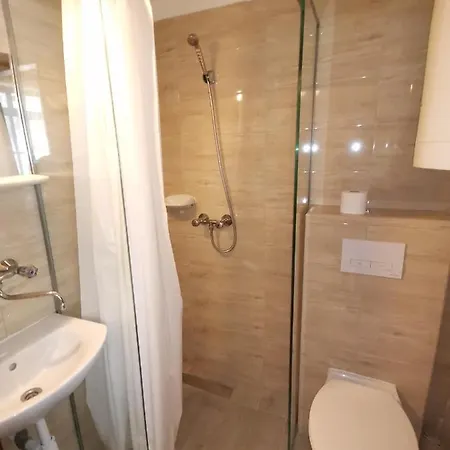 Kastely アパート